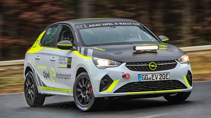 ELEKTRICKÝ OPEL CORSA-E RALLYE VYBAVILI REPRODUKTORMI. KVÔLI BEZPEČNOSTI VYDÁVA TENTO ZVUK