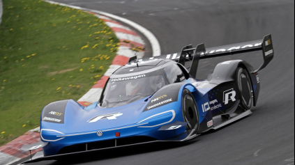Volkswagen ID.R je najrýchlejší elektromobil na Nürburgringu