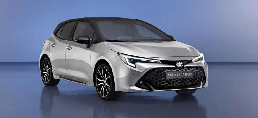 Toyota Corolla má za sebou facelift. Pod kapotu jej prihral výkonnejšiu hybridnú techniku