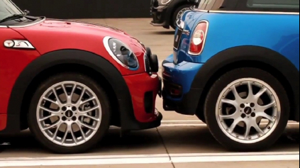 VIDEO: MINI ZÍSKALO PARKOVACÍ REKORD