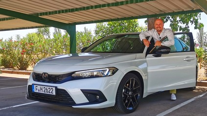 JAZDA HONDA CIVIC EHEV 11G - NOVÝ CIVIC JE VLASTNE ACCORD