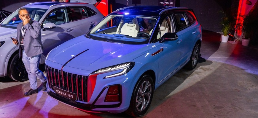 Hongqi HS3: Zamieša karty medzi kompaktnými SUV na Slovensku?