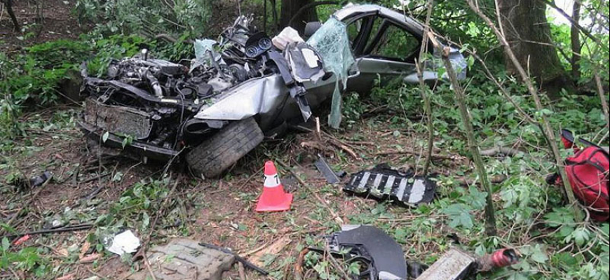 Šialená nehoda. Neuhádnete o aké auto ide