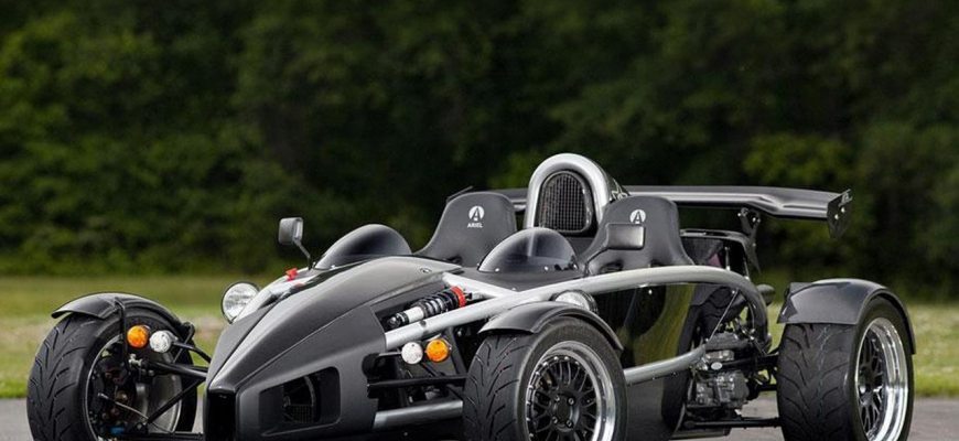 700 koní v Ariel Atom vás zožerie zaživa!