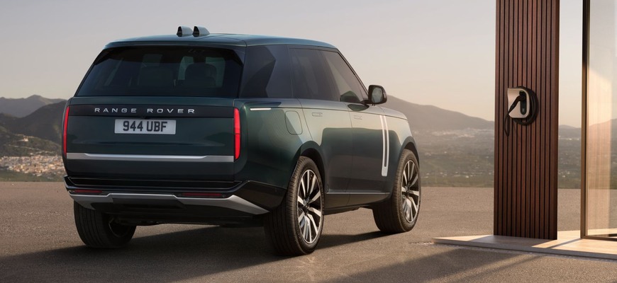 Nový Range Rover Electric oficiálne. Prečo prišiel až teraz? Na vine bol technický problém