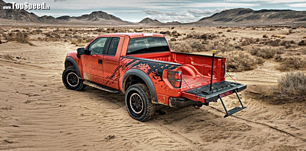 Ford F-150 SVT Raptor nie len vyzerá drsne, on je skutočne drsné auto do každého terénu.