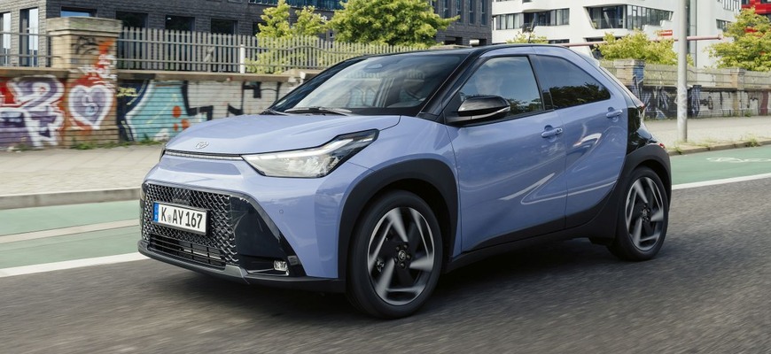 Toyota Aygo X po facelifte a so silnejším motorom konečne pozná slovenské ceny!