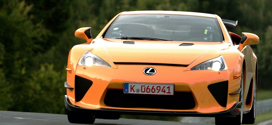 Najšportovejšie japonské auto Lexus LFA má 10 rokov