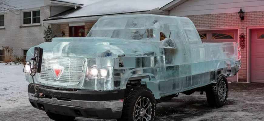 Postavili auto z ľadu ktoré jazdí