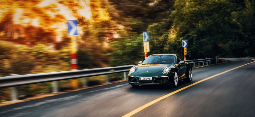 Porsche dobrovoľne priznáva, staršia 911 má problémy s emisiami