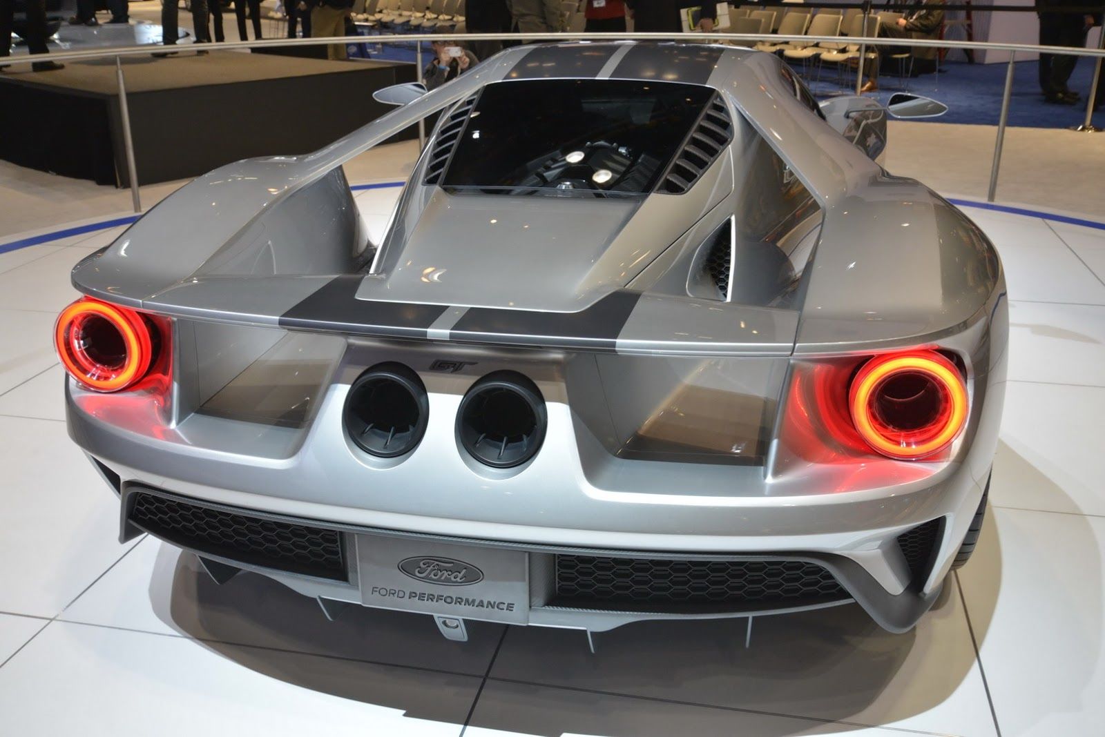 Ford GT