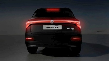 NOVÉ MG S5 EV JE NÁSTUPCOM ELEKTRICKÉHO ZS EV, ZÁKLADY MÁ V OCEŇOVANOM HATCHBACKU