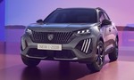 Zmodernizovaný Peugeot 2008 dostal vylepšený elektrický pohon, hybrid dorazí až v roku 2024