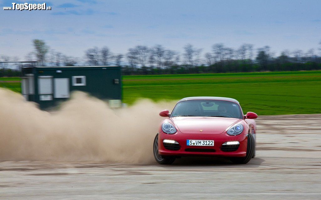 Boxster S je jedným z najlepšie ovládateľných a najzábavnejších áut vôbec