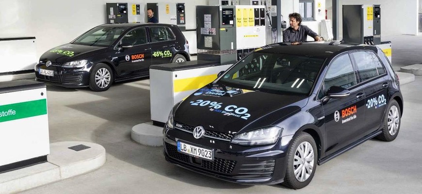 VW, Shell a Bosch vyvíjajú obnoviteľný benzín Blue Gasoline. Na trh ho pošlú ešte tento rok