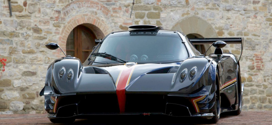 Pagani Zonda Revolucion - superzondy Horácia stále bavia