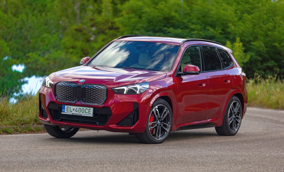 TEST BMW IX1: RODINNÁ ELEKTRIKA DO MESTA