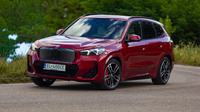 TEST BMW IX1: RODINNÁ ELEKTRIKA DO MESTA