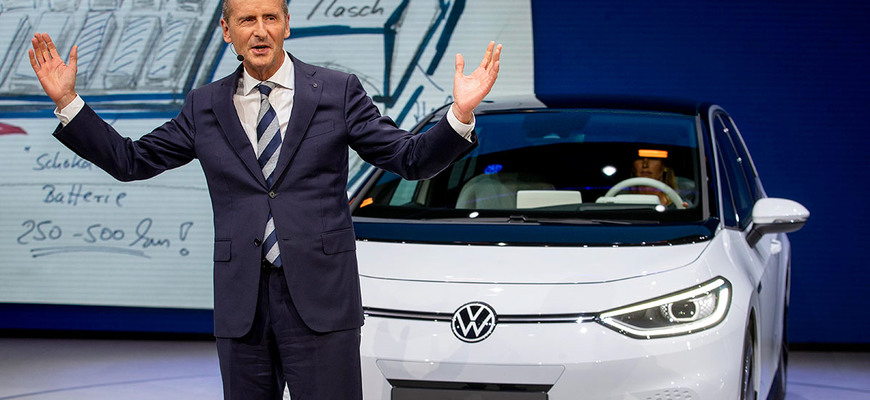 Nafta musí zdražieť, inak elektromobily nepretlačíme, hovorí šéf VW