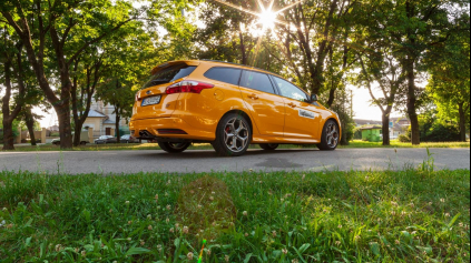 TEST: FORD FOCUS ST COMBI