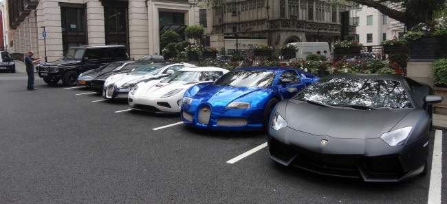 Londýnčania sa sťažujú na mladých Arabov. Superautami robia veľký hluk