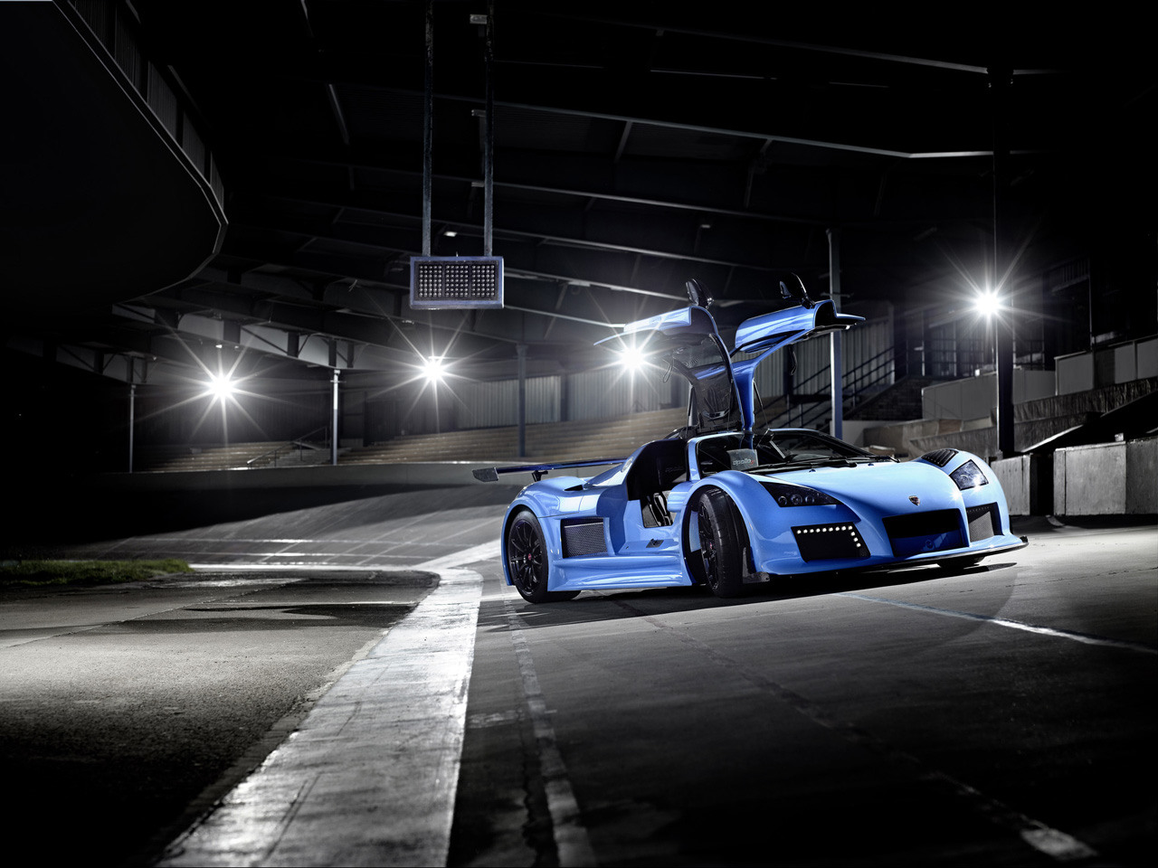 Gumpert Apollo