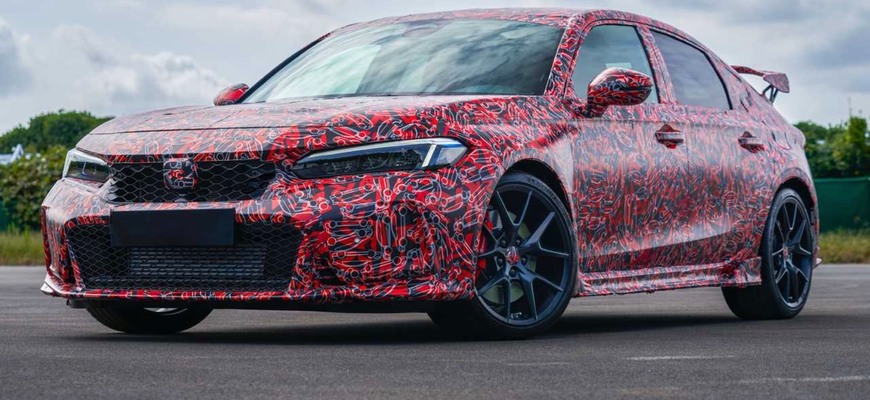 Nová Honda Civic Type R 2022 prvýkrát oficiálne. Vzadu skrýva malé prekvapenie