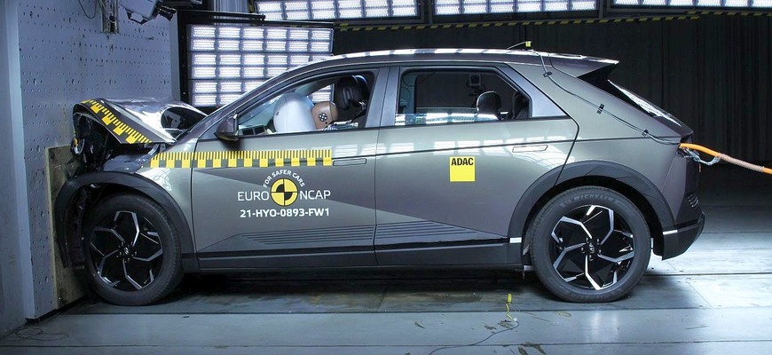 Hyundai Ioniq 5 Euro NCAP test: Ochráni dvojtonový kórejský hatchback posádku pri nehode?