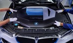 BMW sa skutočne vydáva aj vodíkovou cestou. Nemci spustili produkciu modelu iX5 Hydrogen