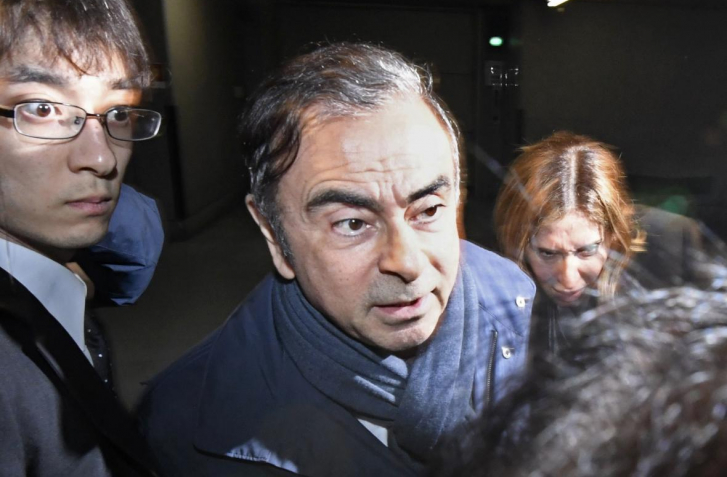 CARLOS GHOSN NAROBIL VIETOR. JAPONSKO ZÚRI, 7 ĽUDÍ JE ZA MREŽAMI