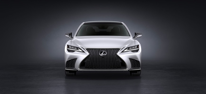 Lexus vraj pripravuje tri nové F modely. Lexus LS F má mať 660 koní