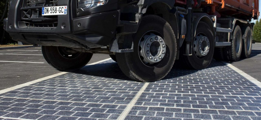 Francúzi použijú solárne panely na cesty. Postavia tak až 1 000 km ciest