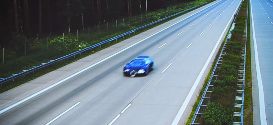 Čech vytvoril s Bugatti Veyron rekord. Na diaľnici išiel 402 km/h!