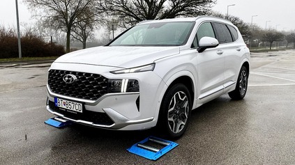 Hyundai Santa Fe Hybrid 4x4 test