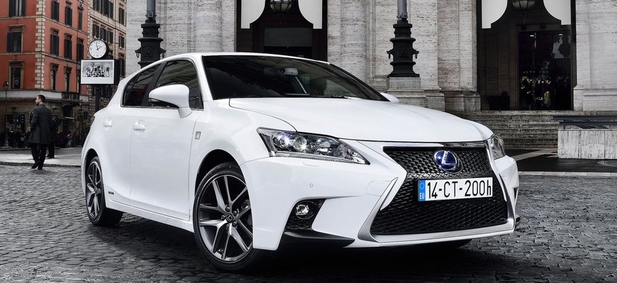 Lexus CT 200h končí. Bez náhrady. Luxusný „Golf“ až príliš predbehol dobu