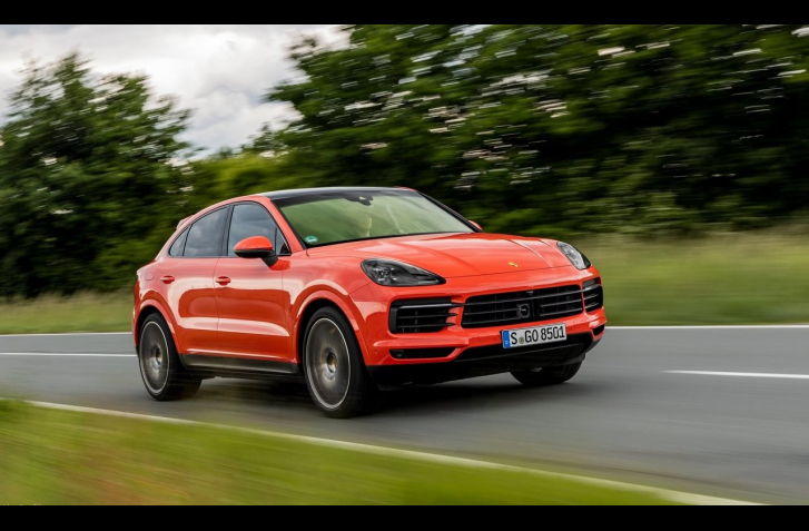 PORSCHE SA DARÍ, RÝCHLO RASTIE A DOBRE PREDÁVA. ZABRAL NAJMÄ CAYENNE