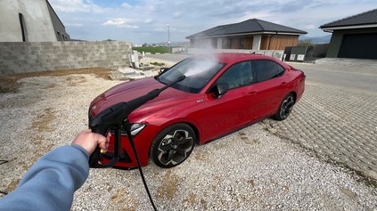 UMÝVANIE AUTA PO ZIME: NA ČO SA ZAMERAŤ, ČO NEPODCENIŤ A NA ČO SI DAŤ POZOR?