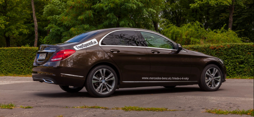 Svetovým autom roka je Mercedes triedy C, športiakom roka AMG GT a najluxusnejším S Coupé!