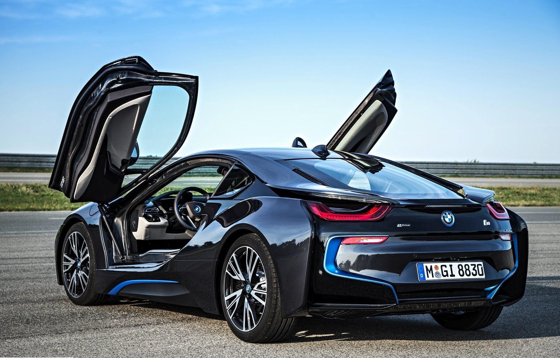 zelene auto roka 2015 je BMW i8