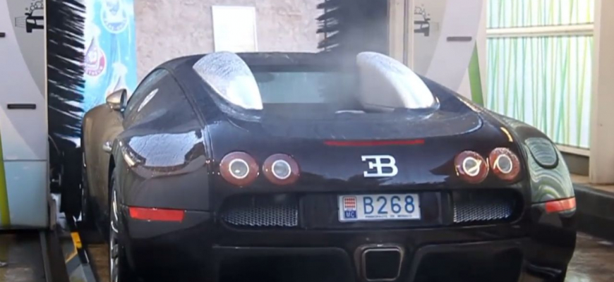 Už ste videli Bugatti Veyron na kefách?