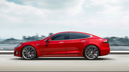 Tesla sa bojí, že Model 3 ohrozí predaje Modelu S