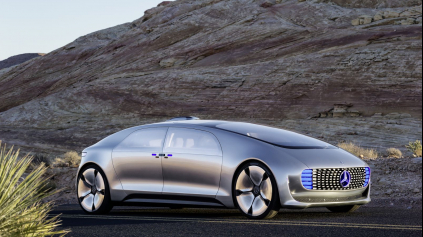Chcete vidieť budúcnosť áut? Ľudia z Mercedesu vám ukážu ako to vidia oni