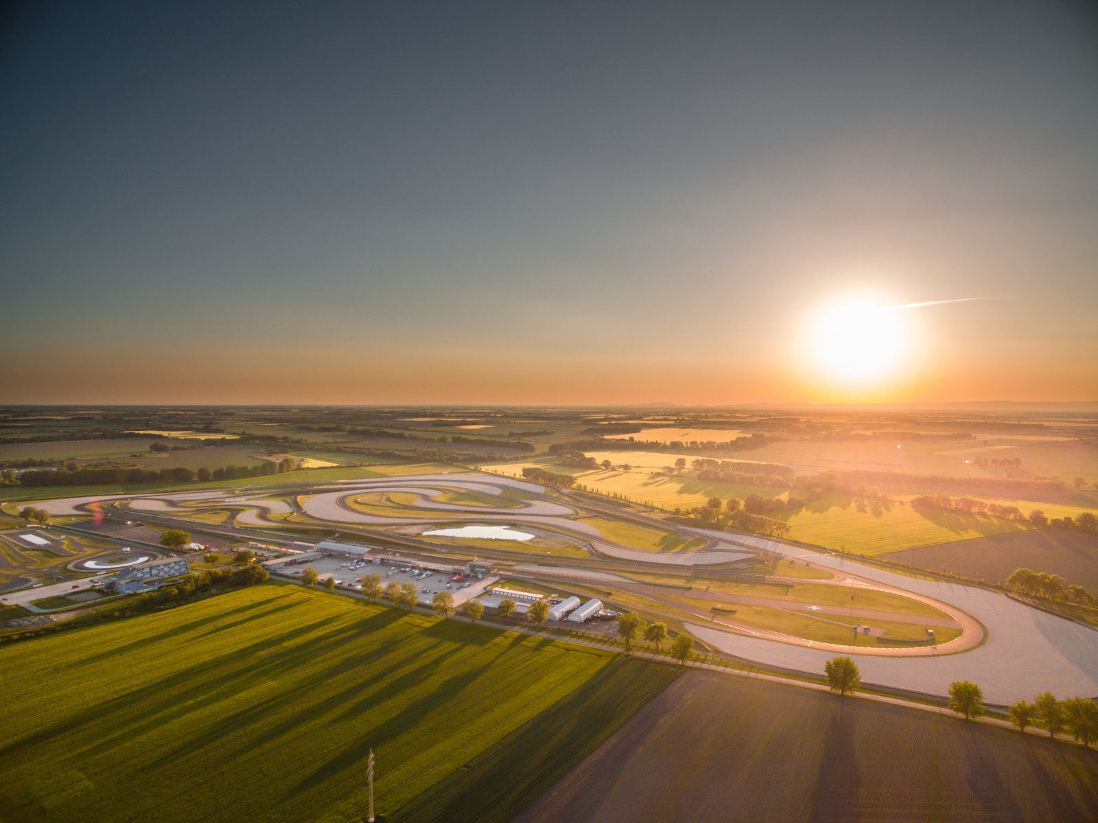 Supervíkend WTCR a ETRC na Slovakia Ringu aj s Maťom Homolom