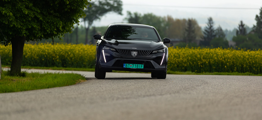 Test Peugeot 408 GT 1.6 Hybrid e-EAT8 – baránok vo vlčom rúchu