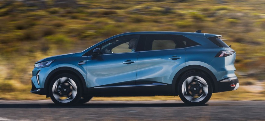 Renault Symbioz zlacnel a nie málo! Vďaka novému motoru s manuálom, ktorý dobre poznáte