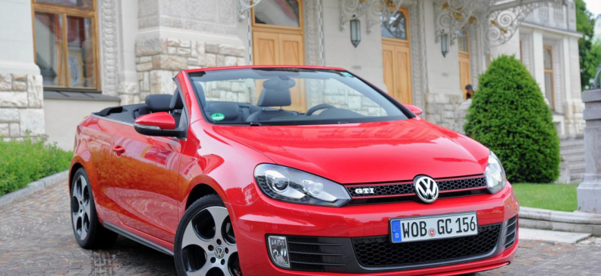 Golf GTI skrížili na rozlúčku s Golfom Cabriolet