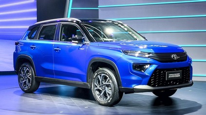 TOYOTA A SUZUKI PREHLBUJÚ PARTNERSTVO. PREDSTAVILI SPOLOČNÝ CROSSOVER URBAN CRUISER HYRYDER