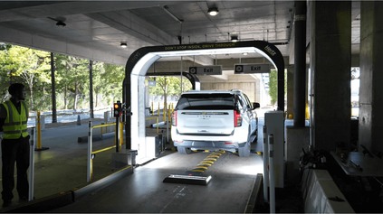 UMELÁ INTELIGENCIA V AUTOPOŽIČOVNI: SKONČIA SA HÁDKY O ŠKRABANCE, ALEBO ZAPLATÍŠ VIAC?