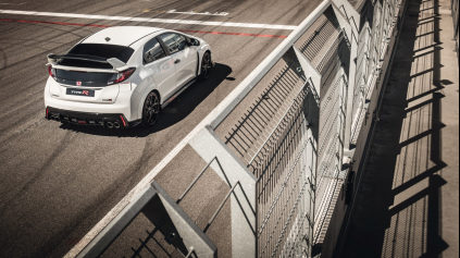 AK NA NORDSCHLEIFE CIVIC TYPE R PREKONAJÚ, HONDA ZABOJUJE OSTREJŠOU VERZIOU