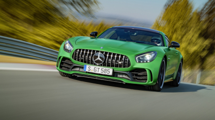 AMG GT R: zo zeleného pekla rovno do premávky